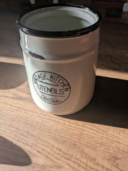 Photo of free Utensil pot (Wolverhampton WV10) #2