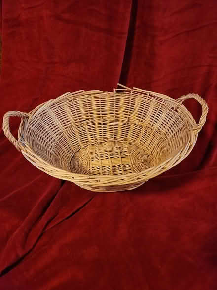 Photo of free Large basket (Juanita Kirkland) #1
