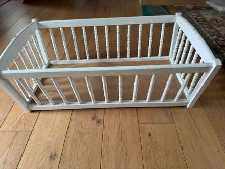 Photo of free Baby crib (TN13) #1