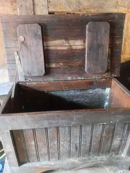 Photo of free Two smallish cabinet/ chestg up. (Ludlow SY8) #1