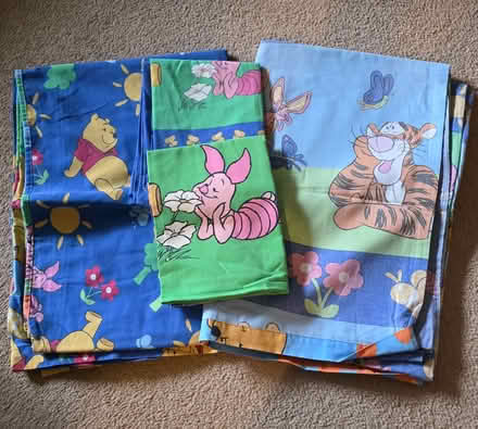 Photo of free Single bed linen (Hallgarth LA9) #4