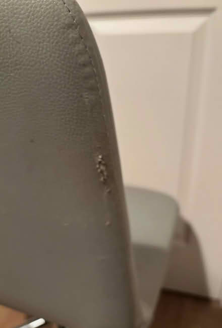 Photo of free Office chair on castors with height-adjustment (Lemsford AL8) #2