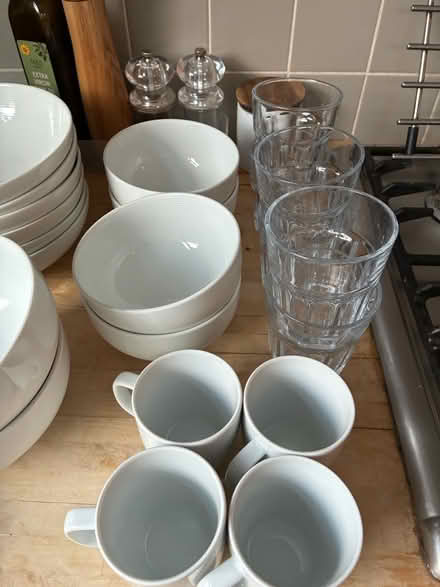 Photo of free Kitchen crockery (Homerton E5) #1