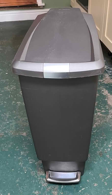 Photo of free Pedal bin (Cambridge CB1 (Romsey)) #1