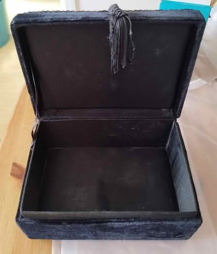Photo of free Small soft felt vanity box (Shenley Lodge MK5) #2