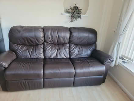 Photo of free Recliner Sofa - Real Leather (Shirland, DE55 6BW) #4