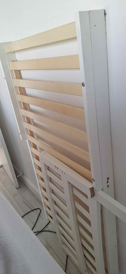 Photo of free Single bed (Surbiton kt5) #2