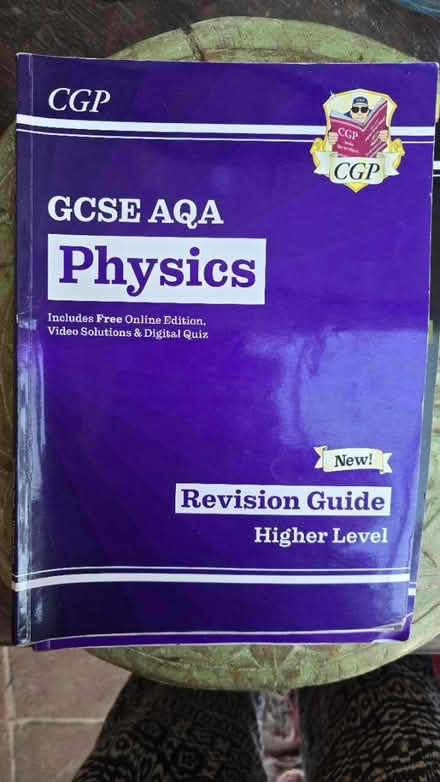 Photo of free Various GCSE Revision Guides/Cards (Innox Hill Frome BA11) #2