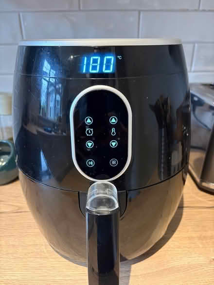 Photo of free Air fryer (Horsham) #1