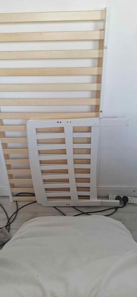 Photo of free Single bed (Surbiton kt5) #1