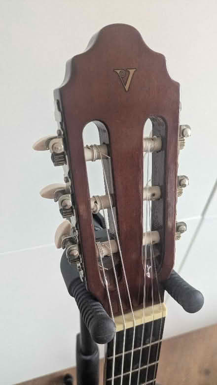 Photo of free 3/4 Size Classical Guitar for beginners (Downley HP13) #3