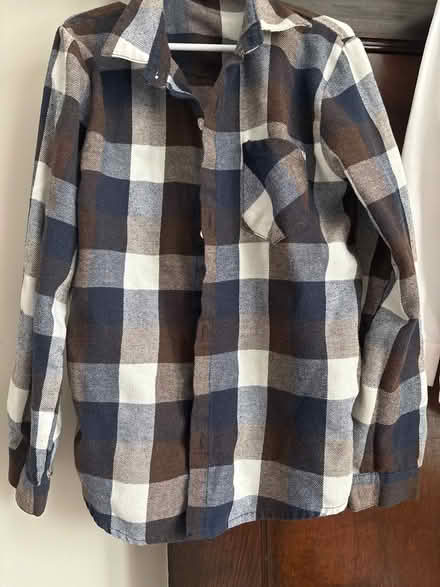 Photo of free Kids size 6-7 clothing (Regent square) #2