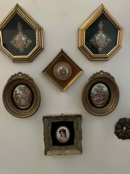 Photo of free Small wall decor pictures (Highland Park) #1