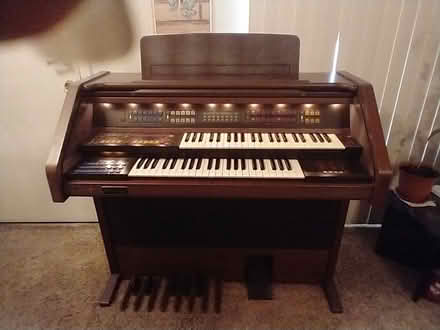 Photo of free Columbia Organ (Bethany Home Rd & 35th Ave.) #1