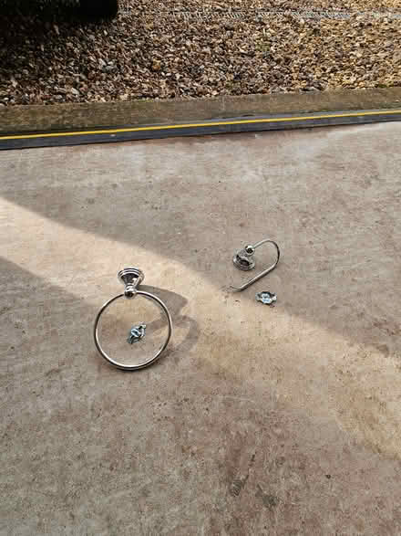 Photo of free bathroom hand towel holder and toilet roll holder (Binfield Heath RG9) #1