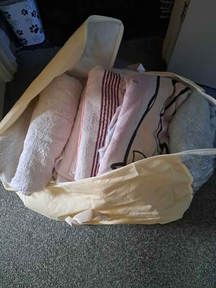Photo of free Big bag of bath towels few hand (Langley mill Nottinghamshire) #1