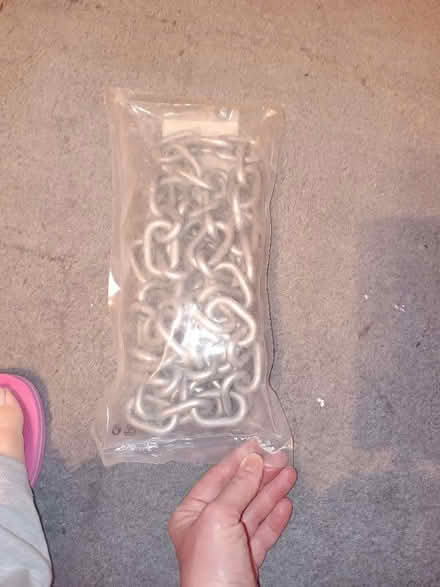 Photo of free 2m long link chain - 8mm wide links (Bruntsfield EH10) #3