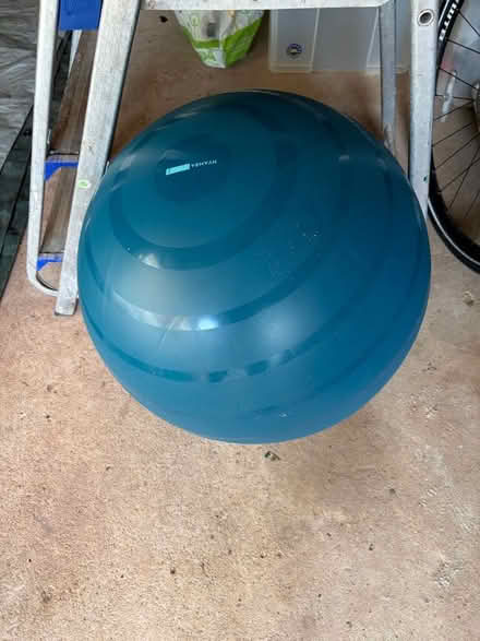 Photo of free Yoga ball (AB25) #1