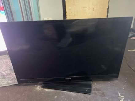 Photo of free Sony 40 inch flat TV with remove (Camp Hill CV10) #1