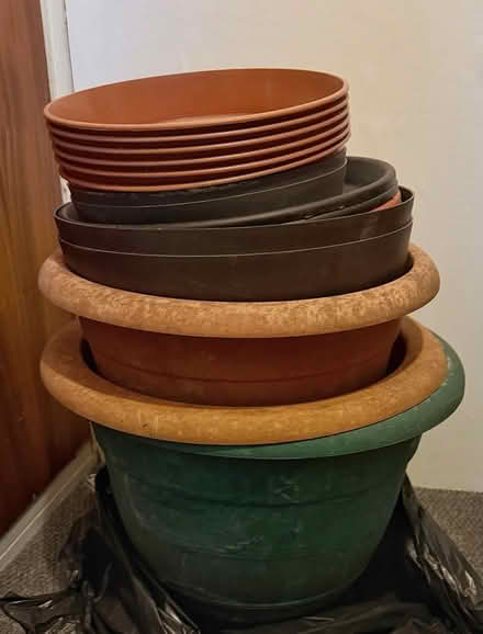Photo of free Several plastic flower pots (Southsea PO5) #1