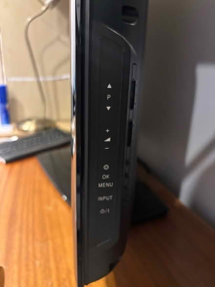 Photo of free lg tv (Purley CR8) #3