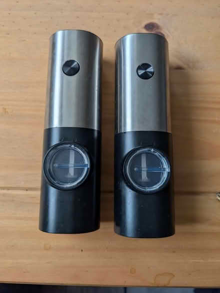 Photo of free Electric salt and pepper grinder (Battle TN33) #1