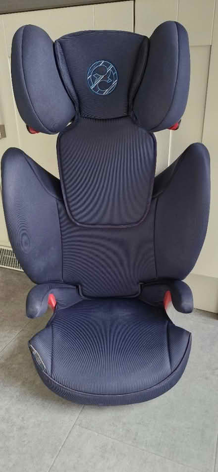 Photo of free Cybex car seat (Knaphill) #1