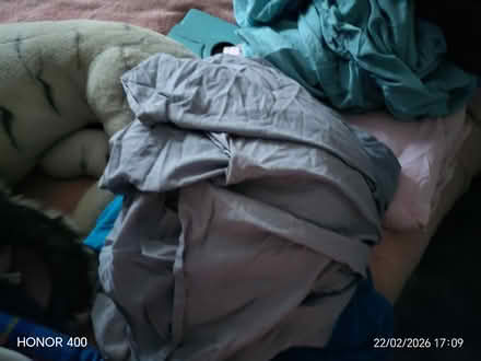 Photo of free King size valance sheet (Collier row RM5) #1