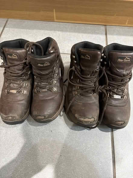 Photo of free Children hiking boots (Whitegrove RG42) #1