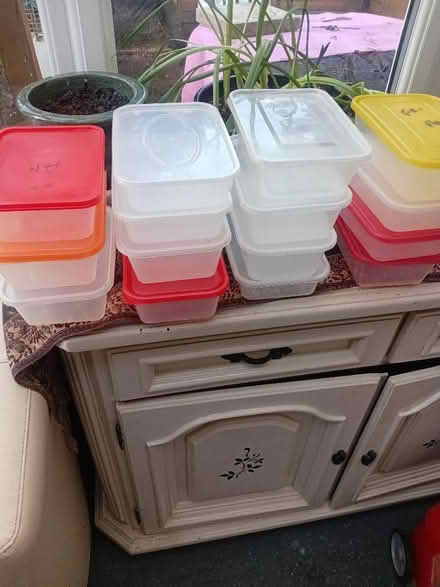 Photo of free 15 food storage containers (Whitehill GU35) #1