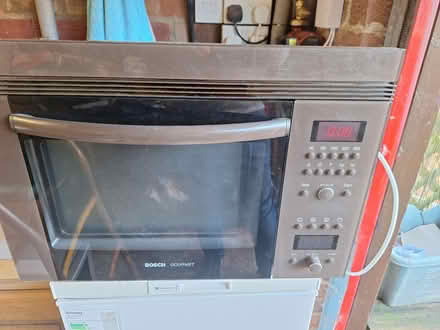 Photo of free Bosch built in oven (working (Hibaldstow) #1