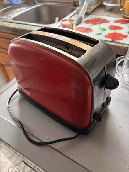 Photo of free Red toaster (Newhaven BN9) #1