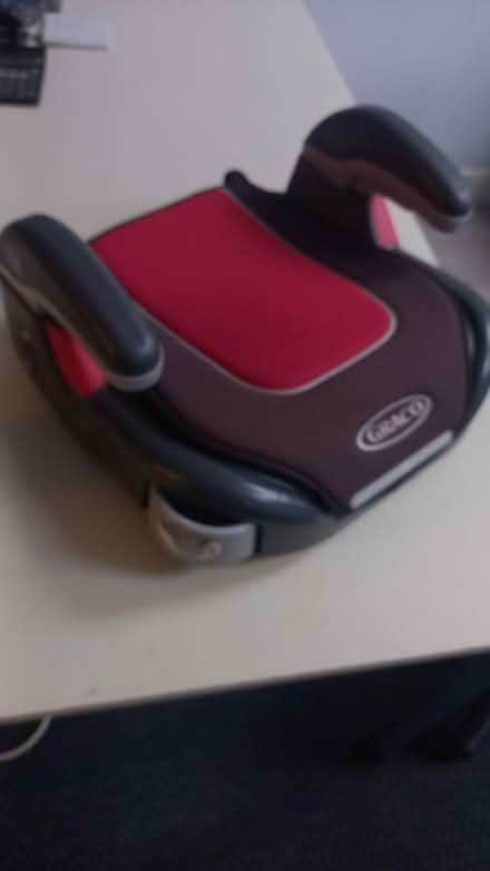 Photo of free Gracep booster seat (Bovingdon HP3) #1