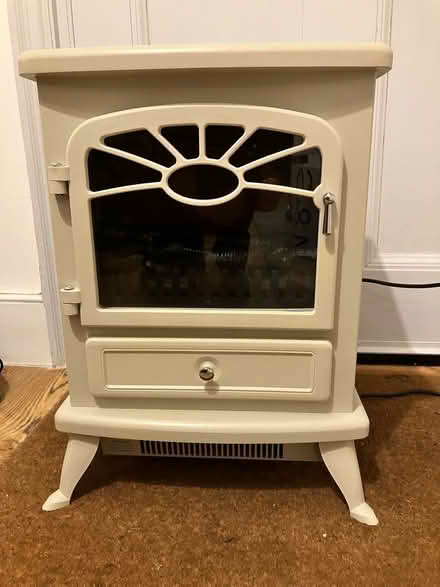 Photo of free Electric Stove Fan Heater (New Malden KT3) #1
