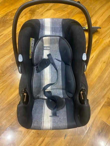 Photo of free Baby car seat (South Croydon CR2) #1