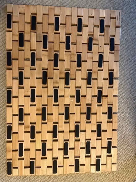 Photo of free Bath mat (Fairfield Park) #2