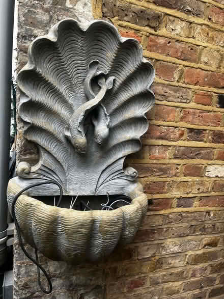 Photo of free garden fountain - (Holland Park W11) #1