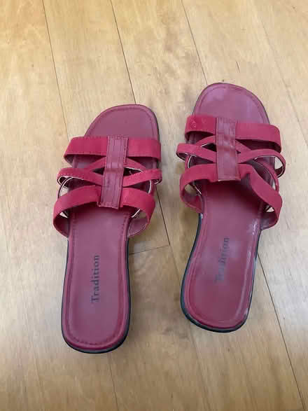 Photo of free Size 7 red sandals (Williams Parkway and 10) #1