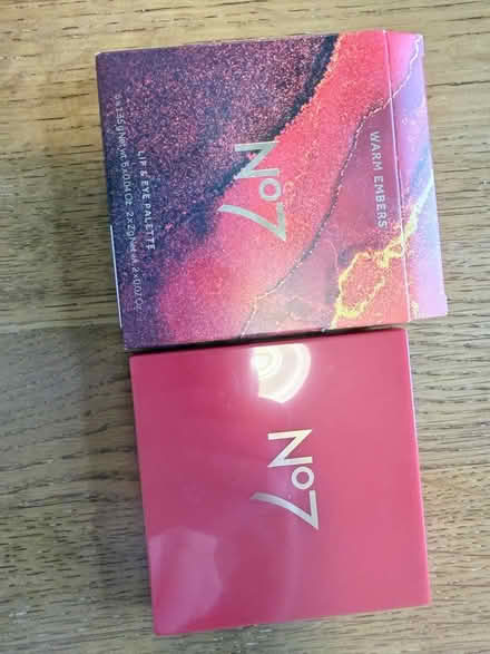 Photo of free No7 make up palette (Claregate WV6) #1
