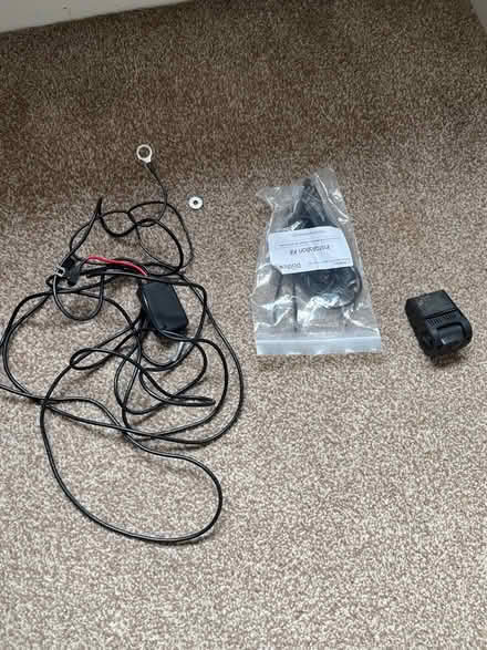 Photo of free B40 A118 full HD dashcam with “hardwire” fuse power supp (Bampton OX18) #1