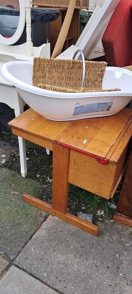 Photo of free outside 67 longhurst raod (SE13 67 longhurst) #1