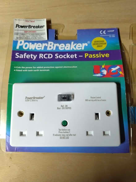 Photo of free RCD socket (Liberton EH16) #1