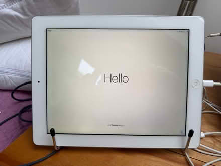 Photo of free iPad 4th gen 2012 (?) WiFi only (Aldrington BN3) #1