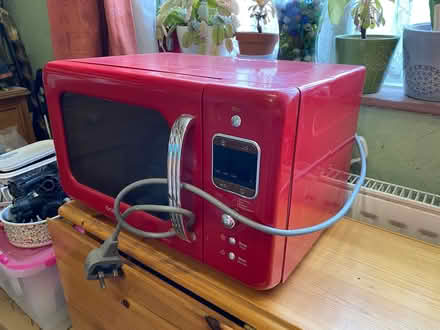 Photo of free Red microwave (Ford, near Colerne) #2