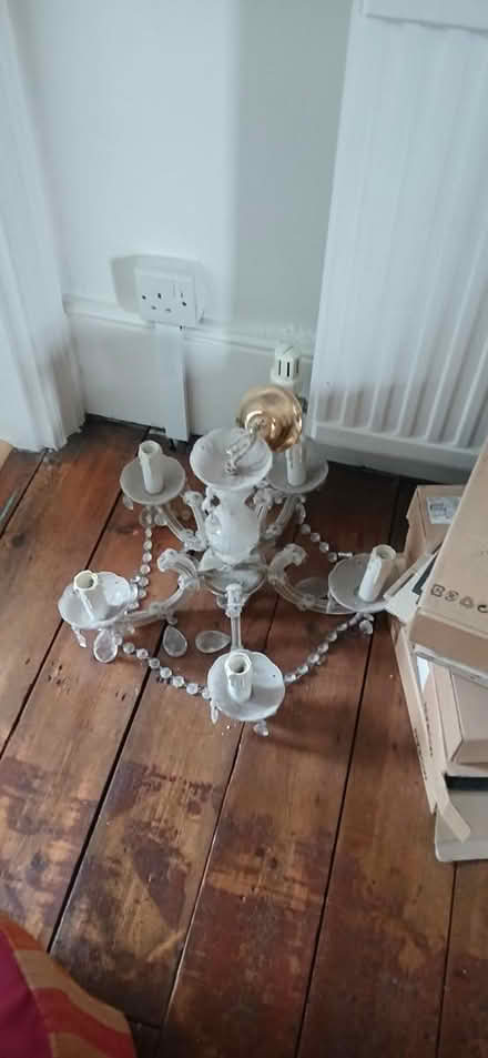 Photo of free Chandelier (CT11) #1