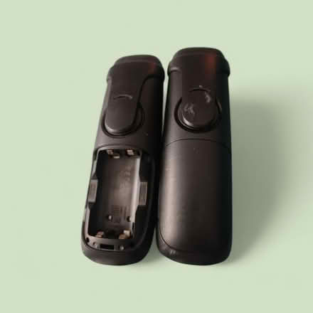 Photo of free 2 X DECT home phones ( cr0 2ht) (Croydon CR0) #2