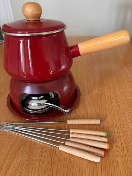 Photo of free Enamel Fondue Set (Craiglockhart EH14) #3