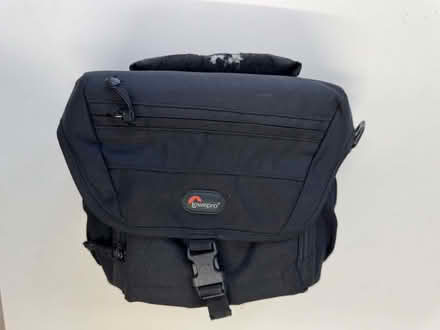 Photo of free LowePro camera bag (Walton Manor OX2) #1