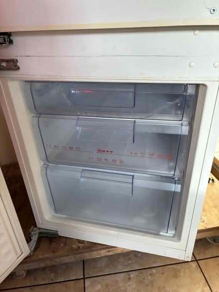 Photo of free Neff integrated fridge/freezer (aylesbury HP19) #3
