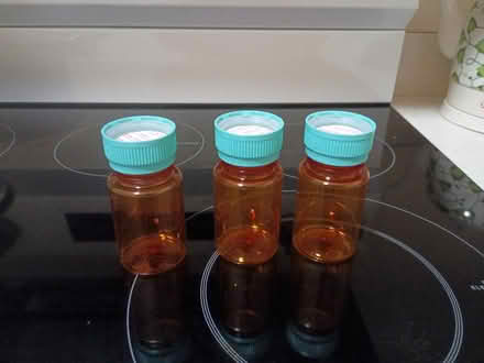 Photo of free 120cc used medicine containers (IRC Sheriff 's Compound) #1